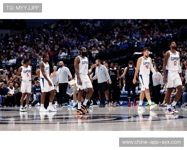 唐斯篮下补篮再中，森林狼终场欢呼