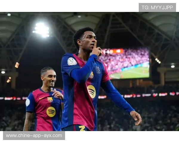 拉菲尼亚突破后传中形成致胜一球