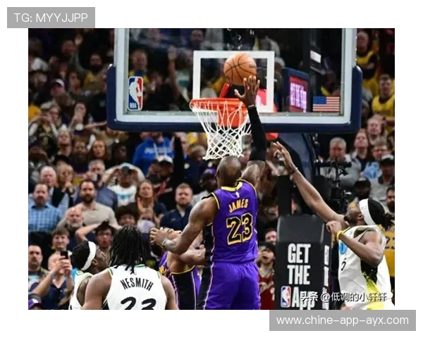 詹姆斯压哨出手再中，湖人替补席集体站起：一次信念与团队精神的商业叙事